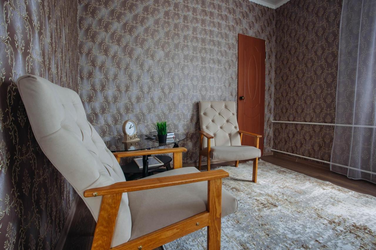 1-комнатная в центре на аль-фараби 93 Apartment Kostanay
