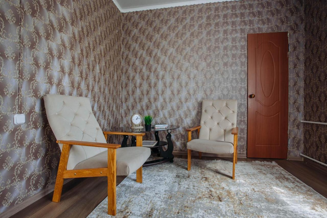 1-комнатная в центре на аль-фараби 93 Apartment